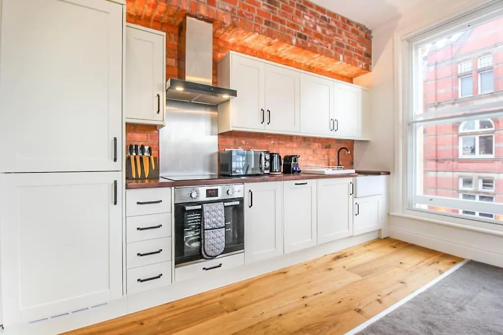 Spacious City Centre Lace Market Apartment Nottingham