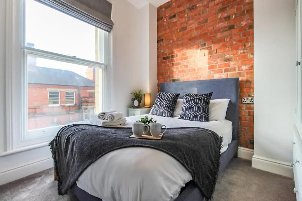 Spacious City Centre Lace Market Apartment Nottingham